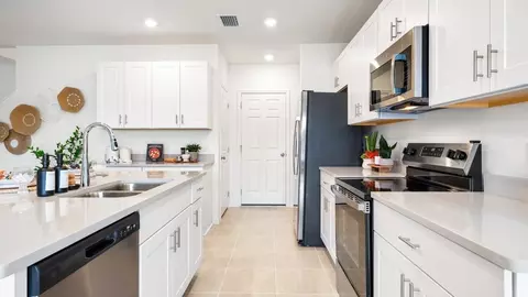 Kitchen - 13741 Squall Ln, Hudson, FL 34669 photo 3 of 8