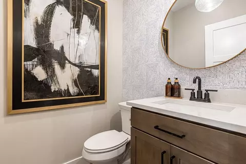 Bath - 916 E Harrier St, Eagle Mountain, UT 84005 photo 8 of 9