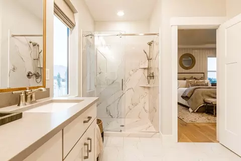Bath - 916 E Harrier St, Eagle Mountain, UT 84005 photo 3 of 9