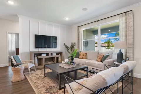 Living - 991 Crocus St NE, Palm Bay, FL 32907 photo 1 of 2