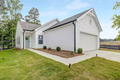 Exterior - 640 St Matthews Rd, Erwin, NC 28339 photo 5 of 6