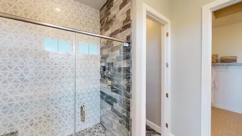 Bath - 1035 E Combs Rd, Queen Creek, AZ 85140 photo 4 of 5