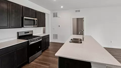 Kitchen - 14845 S Starflower Cir, Plainfield, IL 60544 photo 8 of 11