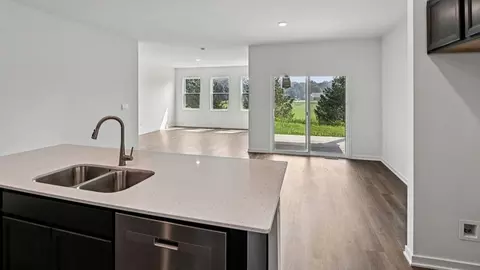 Kitchen - 14845 S Starflower Cir, Plainfield, IL 60544 photo 6 of 11