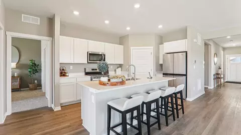 Kitchen - 14845 S Starflower Cir, Plainfield, IL 60544 photo 9 of 11