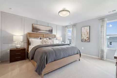 Bedroom - 1458 Trinity Dr, Columbia, SC 29209 photo 12 of 14
