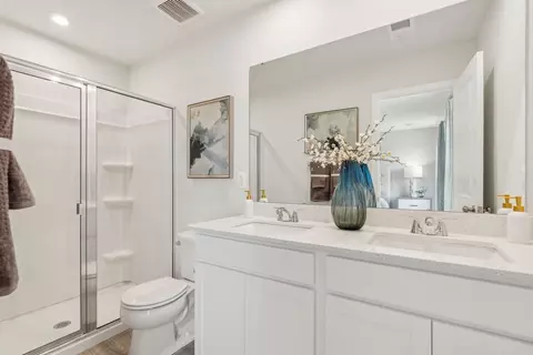 Bath - 1458 Trinity Dr, Columbia, SC 29209 photo 1 of 2