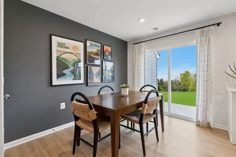 Dining - 1458 Trinity Dr, Columbia, SC 29209 photo 2 of 3