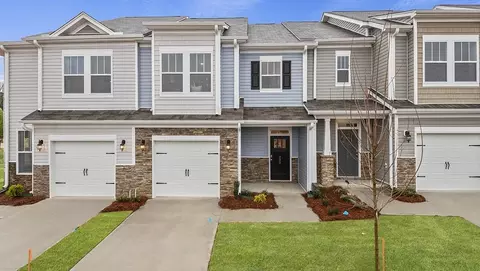 376 Creekview Rd, Hendersonville, NC 28792