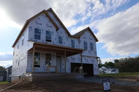 402 Fannin Dr, Pataskala, OH 43062