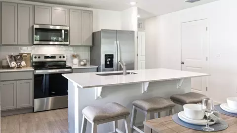 Kitchen - 18 Yosemite Dry, Ormond Beach, FL 32174 photo 3 of 4