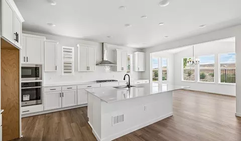 25264 E Warren Pl, Aurora, CO 80018