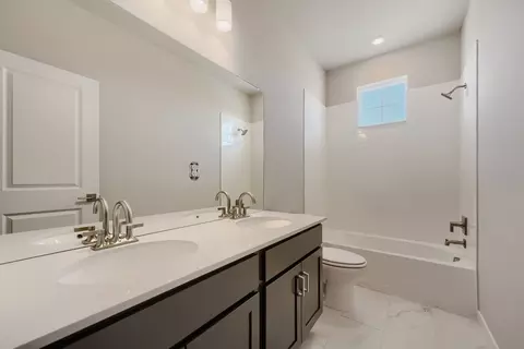 Bath - 266 Equine Rd, Berthoud, CO 80513 photo 1 of 2