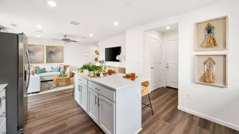 Entry Way - 1162 Fraser St, Hanford, CA 93230 photo 3 of 3