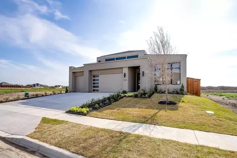 213 Lantern Ridge Dr, Aledo, TX 76008