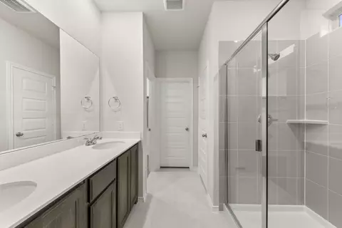 Bath - 111 Aston Way, Terrell, TX 75160 photo 1 of 8