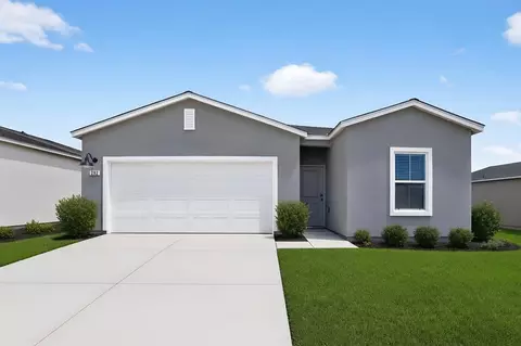 292 Merrill Ave, Dinuba, CA 93618