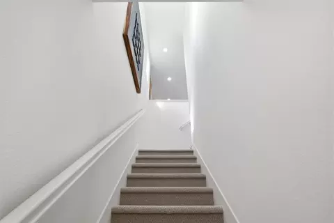 Entry Way - 5604 Fallen Leaf Ln, Antioch, CA 94531 photo 2 of 2