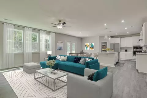 Living - 3360 Riders Dr, Sumter, SC 29150 photo 4 of 5