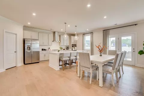 Dining - 3360 Riders Dr, Sumter, SC 29150 photo 3 of 3