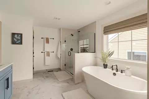 Bath - 151 Thompson Rd, Kennett Square, PA 19348 photo 3 of 19