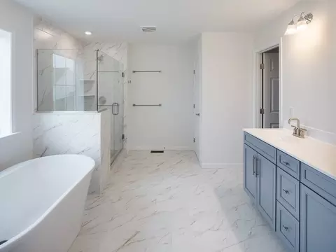 Bath - 151 Thompson Rd, Kennett Square, PA 19348 photo 14 of 19