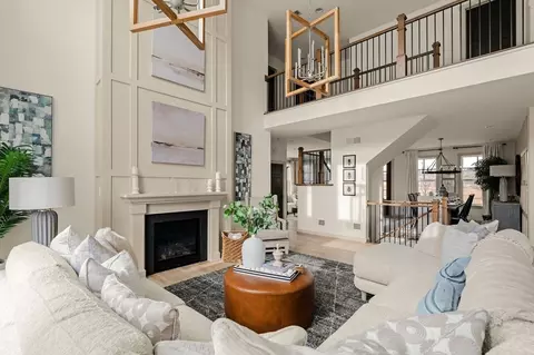 Living - 151 Thompson Rd, Kennett Square, PA 19348 photo 2 of 57