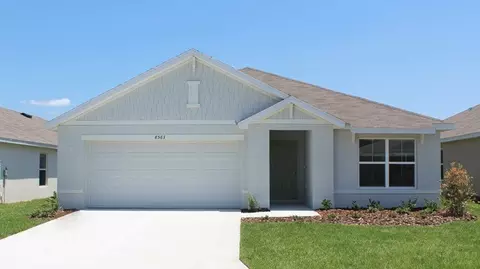 8443 Clearway Dr, Wildwood, FL 34785