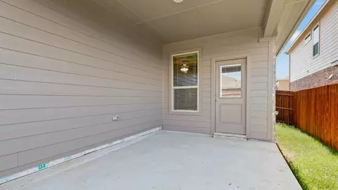 Exterior - 1935 Jackson St, Cleburne, TX 76033 photo 5 of 9