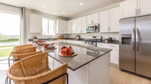 Kitchen - 2154 E Swallow Dr, Eagle Mountain, UT 84005 photo 2 of 5