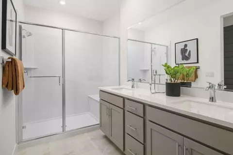 Bath - 2015 Clement Ave, Alameda, CA 94501 photo 2 of 2