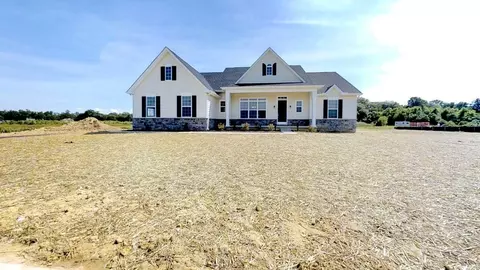 Exterior - 31 Summit Dr, Smyrna, DE 19977 photo 3 of 6