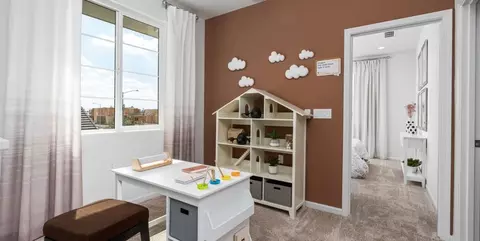 Entry Way - 881 E Ahronian Ave, Fowler, CA 93625 photo 1 of 5