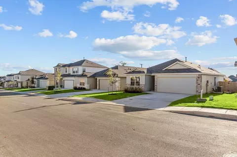 Exterior - 13518 Piscina Ave, Von Ormy, TX 78073 photo 12 of 14