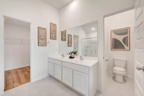 Bath - 13518 Piscina Ave, Von Ormy, TX 78073 photo 1 of 2