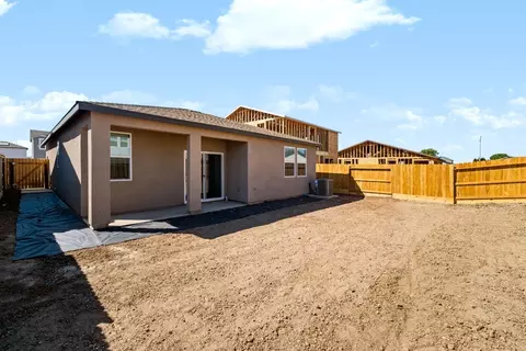 Exterior - 274 Nadine St, Merced, CA 95341 photo 6 of 13