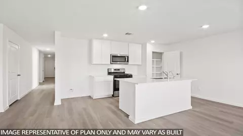 Kitchen - 930 Sutherland Falls St, Conroe, TX 77303 photo 1 of 4