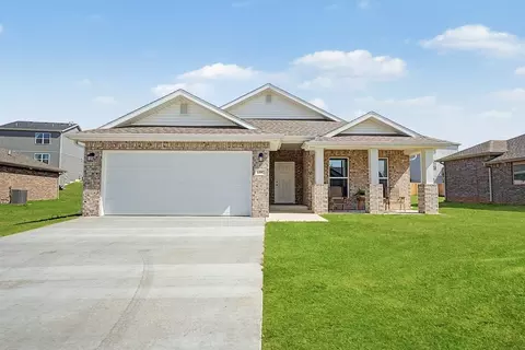 1597 E Charlton St, Republic, MO 65738