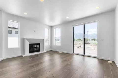 Living - 1948 N Ostler Peak Rd, Daniel, UT 84032 photo 1 of 3