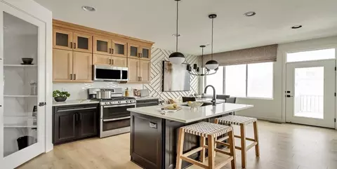Kitchen - 2106 W 2530 N, Clinton, UT 84015 photo 4 of 6