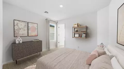 Bedroom - 1068 Raven Walk Dr, Benton, AR 72015 photo 2 of 2