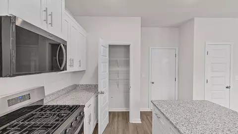 Kitchen - 2804 Meadowbrook Drive, Augusta, GA 30906 photo 4 of 10