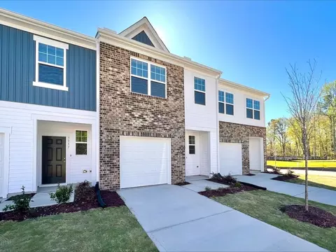 Exterior - 3126 Fulong Dr, Durham, NC 27704 photo 3 of 4