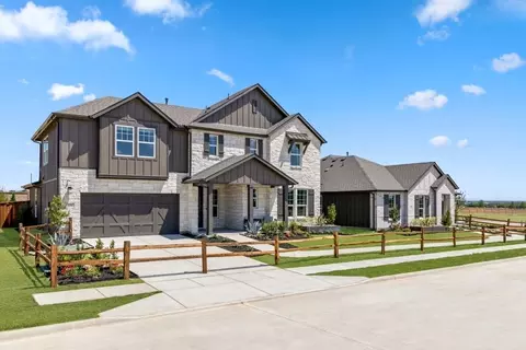 Exterior - 600 Fallbrook Dr, Aledo, TX 76008 photo 5 of 10