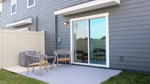 Exterior - 8256 SW 67th Ave, Ocala, FL 34476 photo 2 of 11