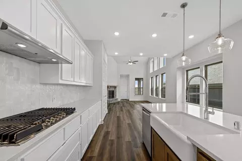 Kitchen - 11437 Wulstone Rd, Haslet, TX 76052 photo 3 of 4