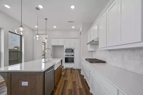 Kitchen - 11437 Wulstone Rd, Haslet, TX 76052 photo 2 of 4