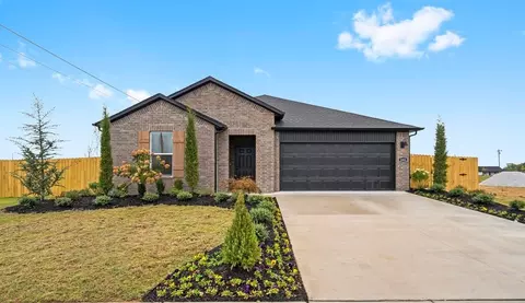 1001 Thornwood Pl, Bentonville, AR 72713