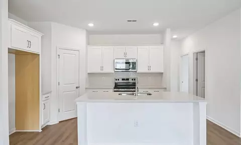 Kitchen - 6610 Chillingham Dr, Middlesex, NC 27557 photo 2 of 6