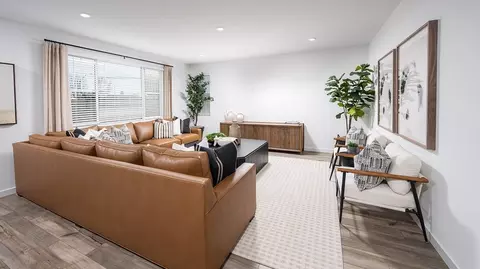 Living - 2027 Seraphina St, Galt, CA 95632 photo 1 of 1